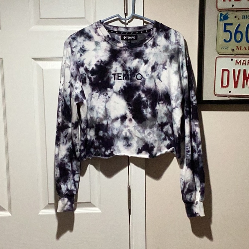 ⭐️ Tempo Cropped Oversized Sweatshirt - Size M